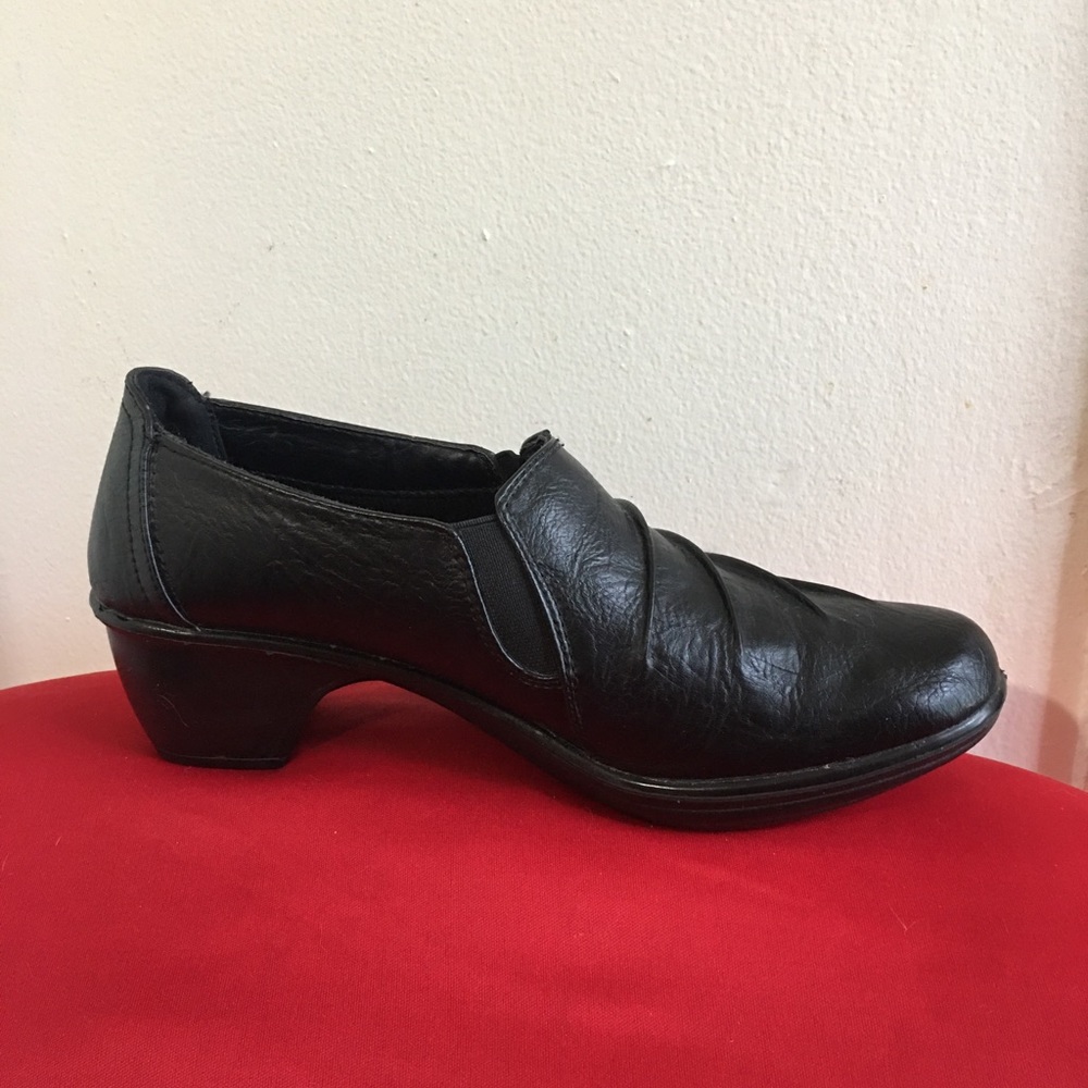 Easy Street Womens Comfort Wave Shoes Size 8.5